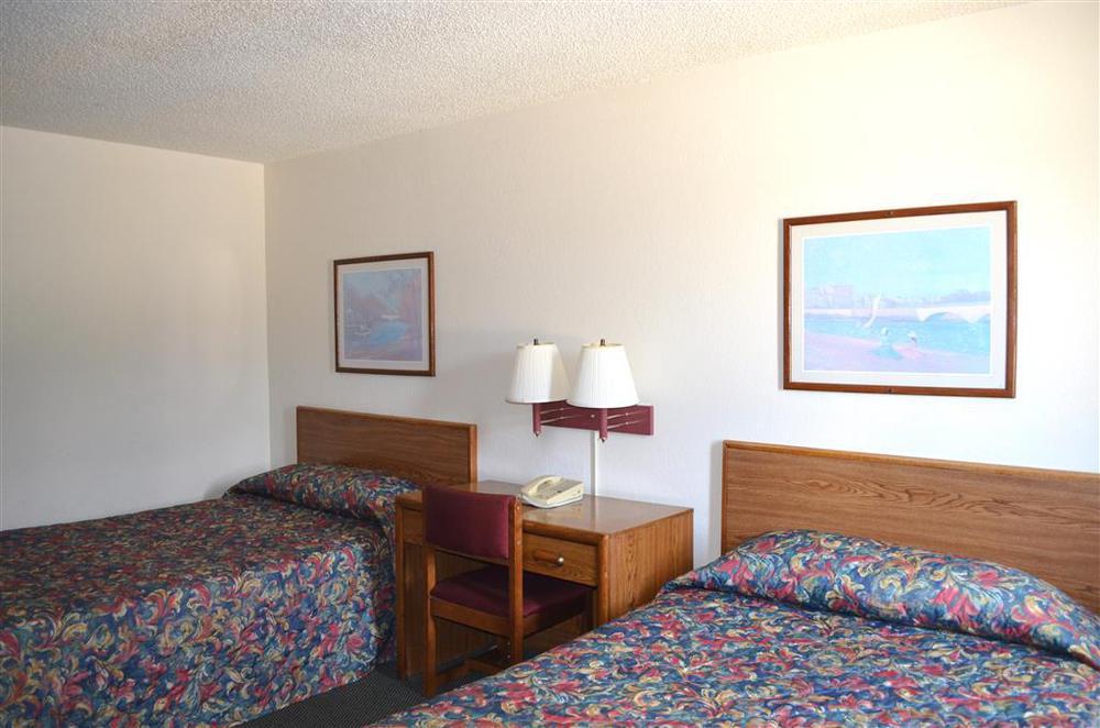 Motel 6 - Newest - Ultra Sparkling Approved - Chiropractor Approved Beds - New Elevator - Robotic Massages - New 2023 Amenities - New Rooms - New Flat Screen Tvs - All American Staff - Walk To Longhorn Steakhouse And Ruby Tuesday - Book Today And Sav Kingsland Pokoj fotografie